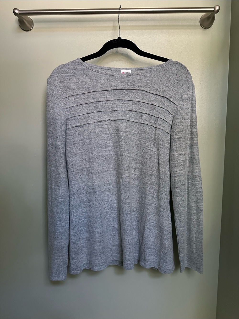Women's Gray Knit Long-Sleeve Top